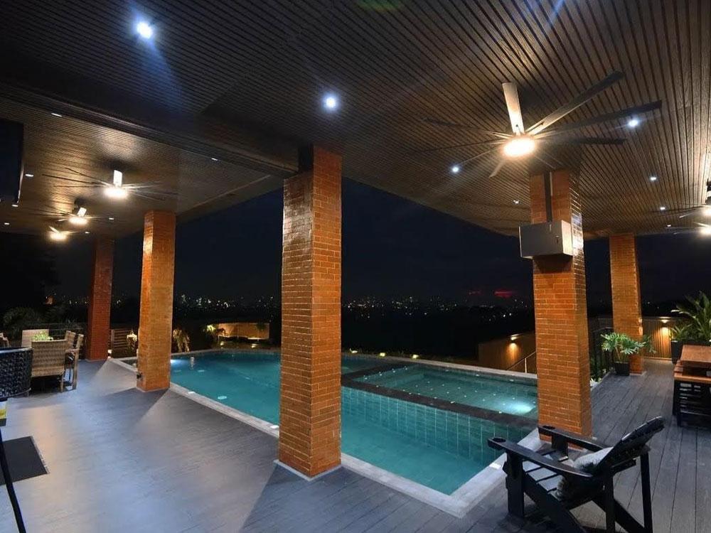 LOOK Doug Kramer shares their newly improved mountaintop house! GMA