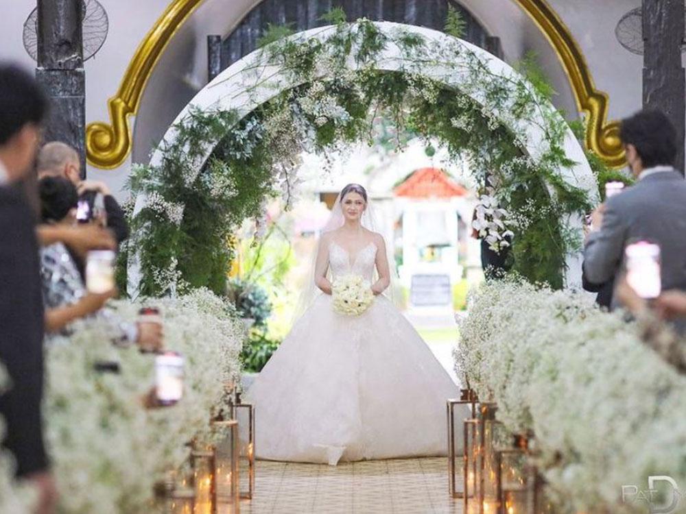 LOOK: Tom Rodriguez and Carla Abellana wedding photos | GMA Entertainment