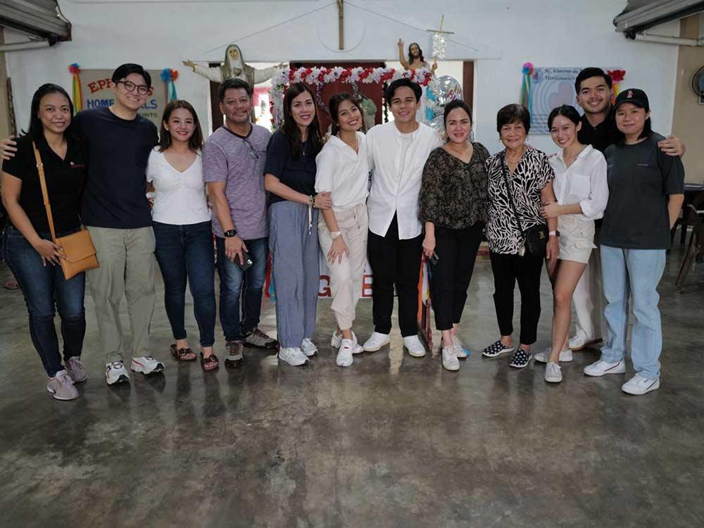 Gabbi Garcia's family and friends