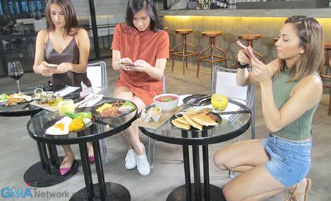 Social media junkies