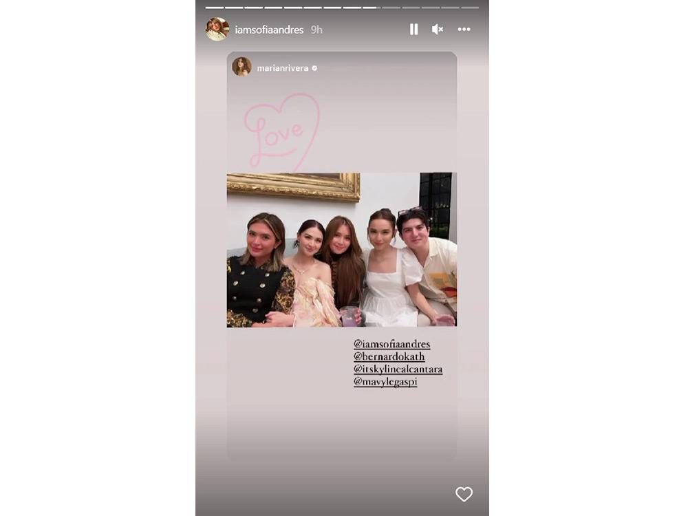 Star-studded groufie