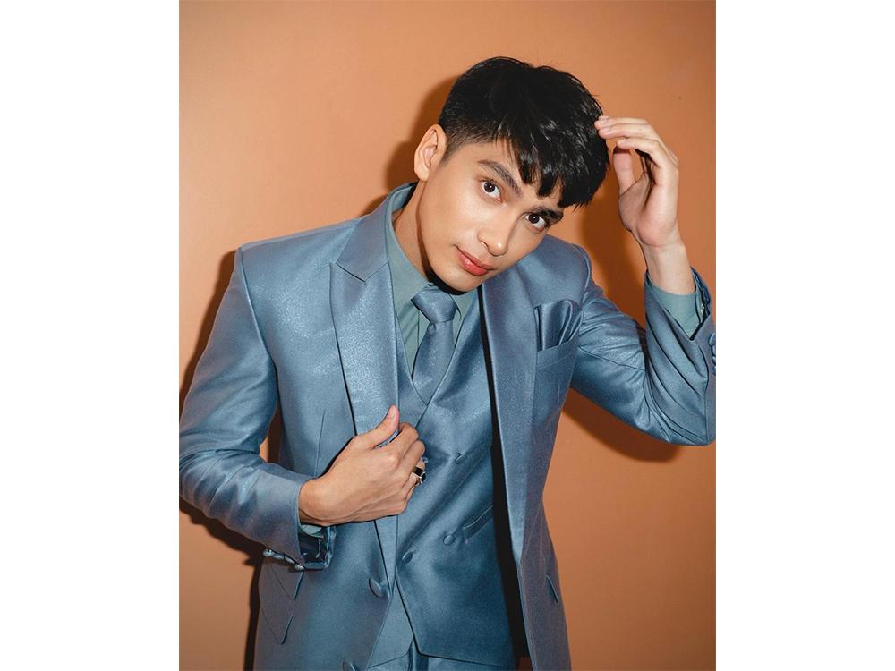 Abot-Kamay Na Pangarap