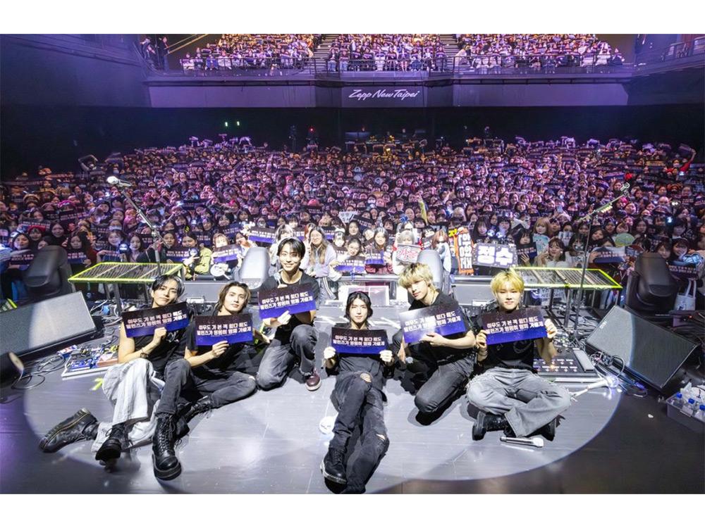 Xdinary Heroes in Manila