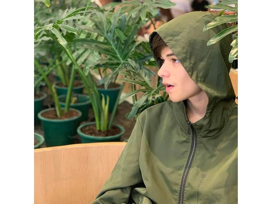 3 words to describe James