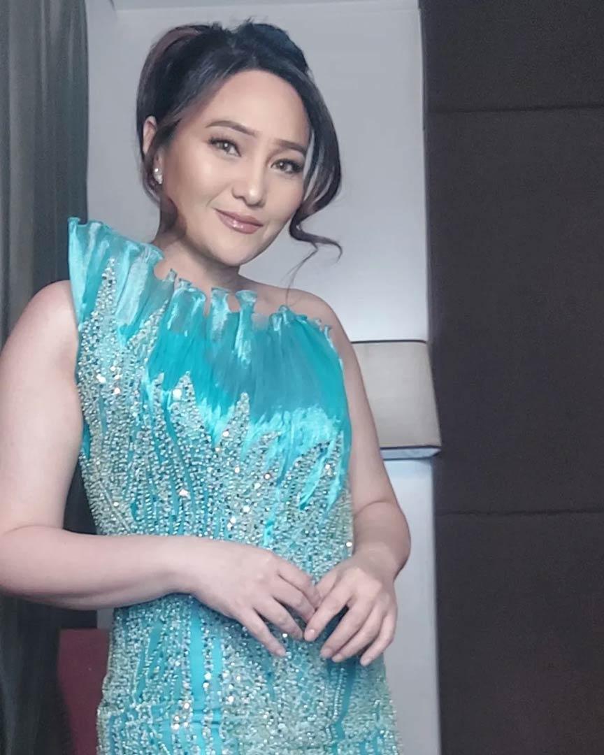 Maraming ibang lalaki o babae