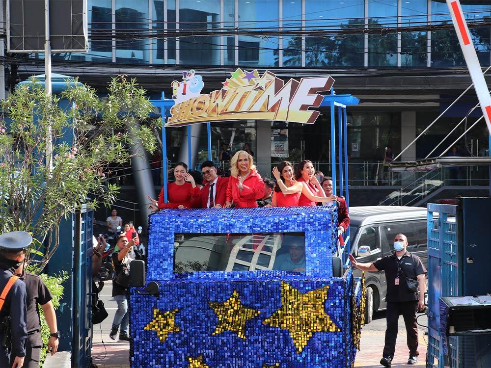 Tuloy kayo, Madlang Kapuso!