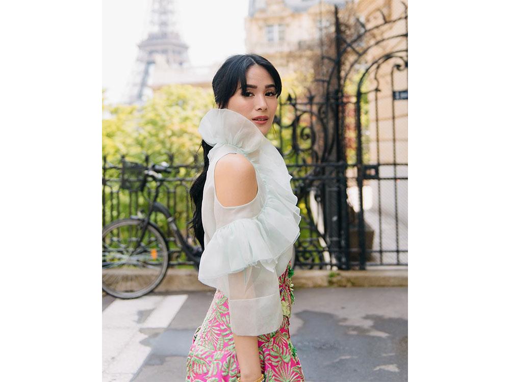 Heart Evangelista and her stunning outfits in Paris get featured by int'l  fashion magazine