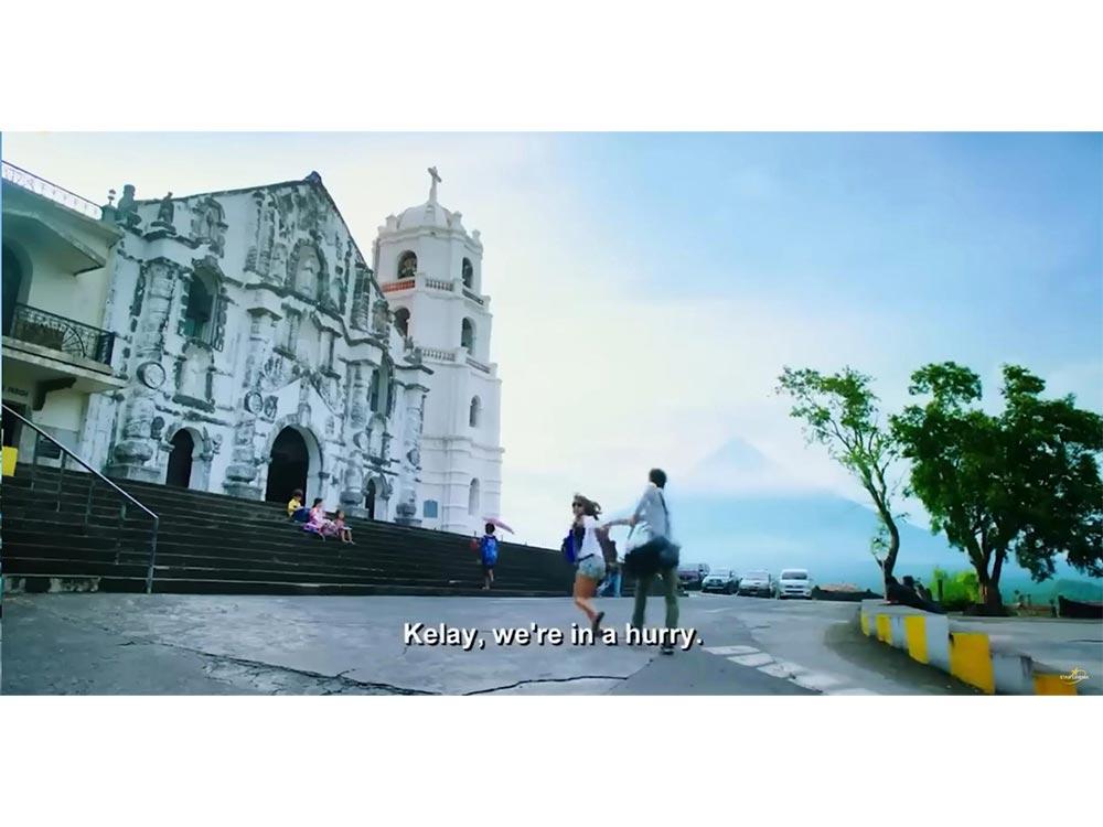 She's Dating The Gangster 