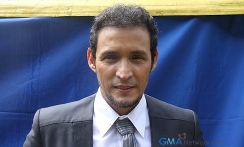 Humans and Awoks on the set of 