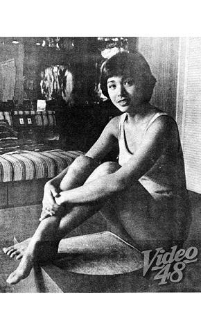 If sexy pictorials were set in the '80s