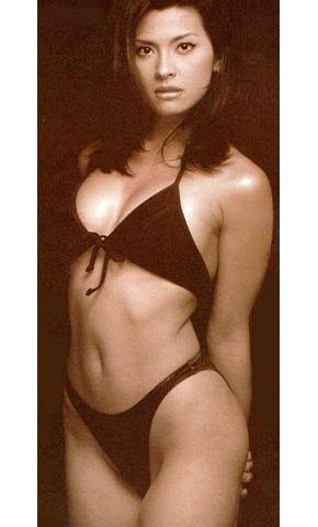 If sexy pictorials were set in the '80s