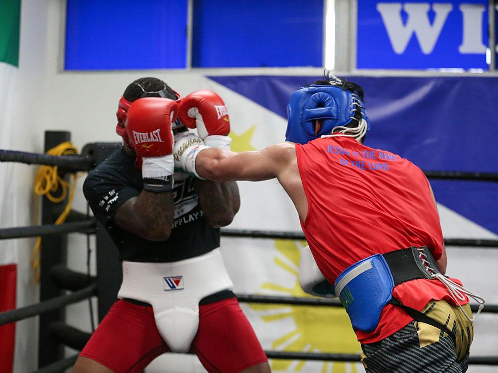 Sparring versus Eddie Gomez