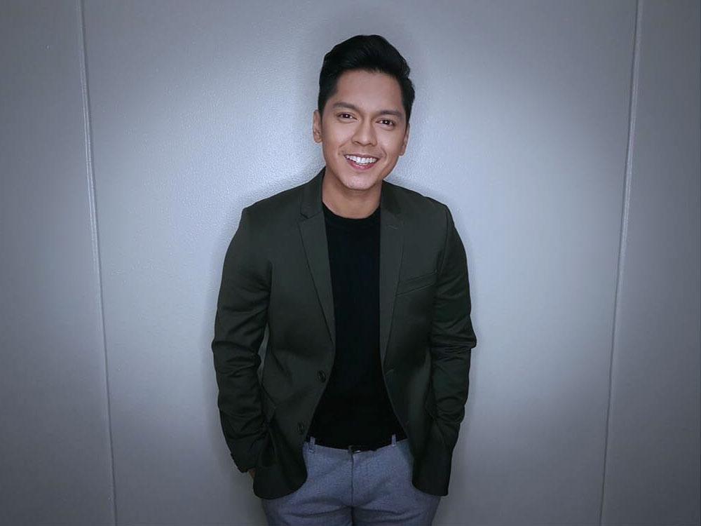 Carlo Aquino