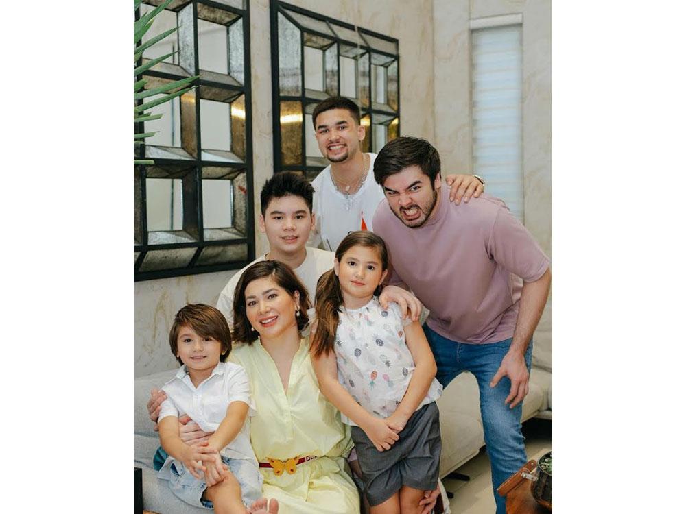 IN PHOTOS Andre Paras s cute moments with his siblings GMA