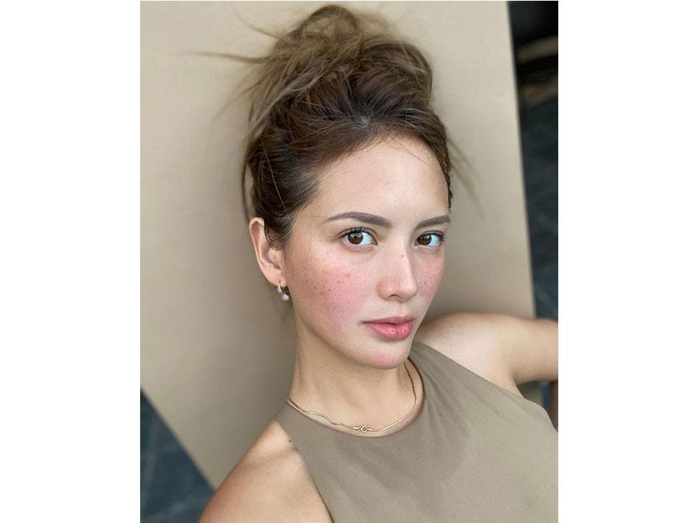 Ellen Adarna