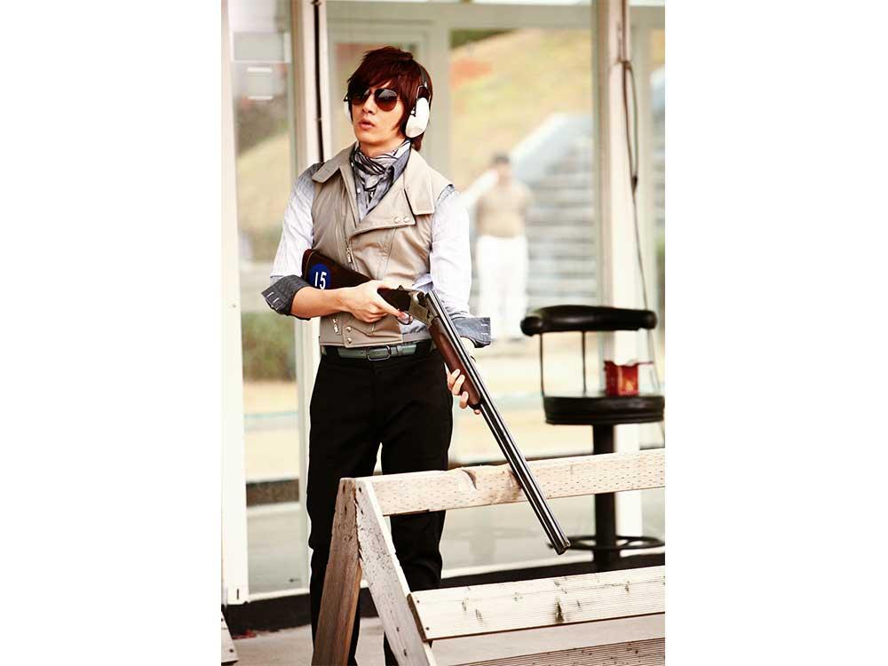 Kim Joon bilang si Song Woo-Bin