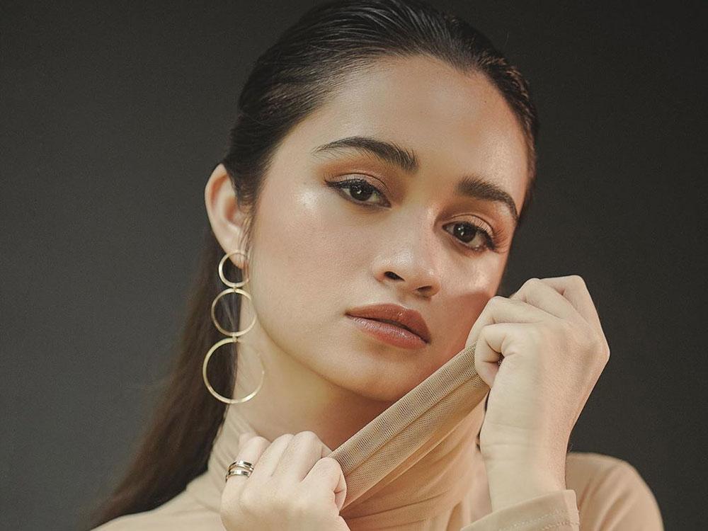 IN PHOTOS: Angelina Cruz is dreamy in her pre-debut photos | GMA ...