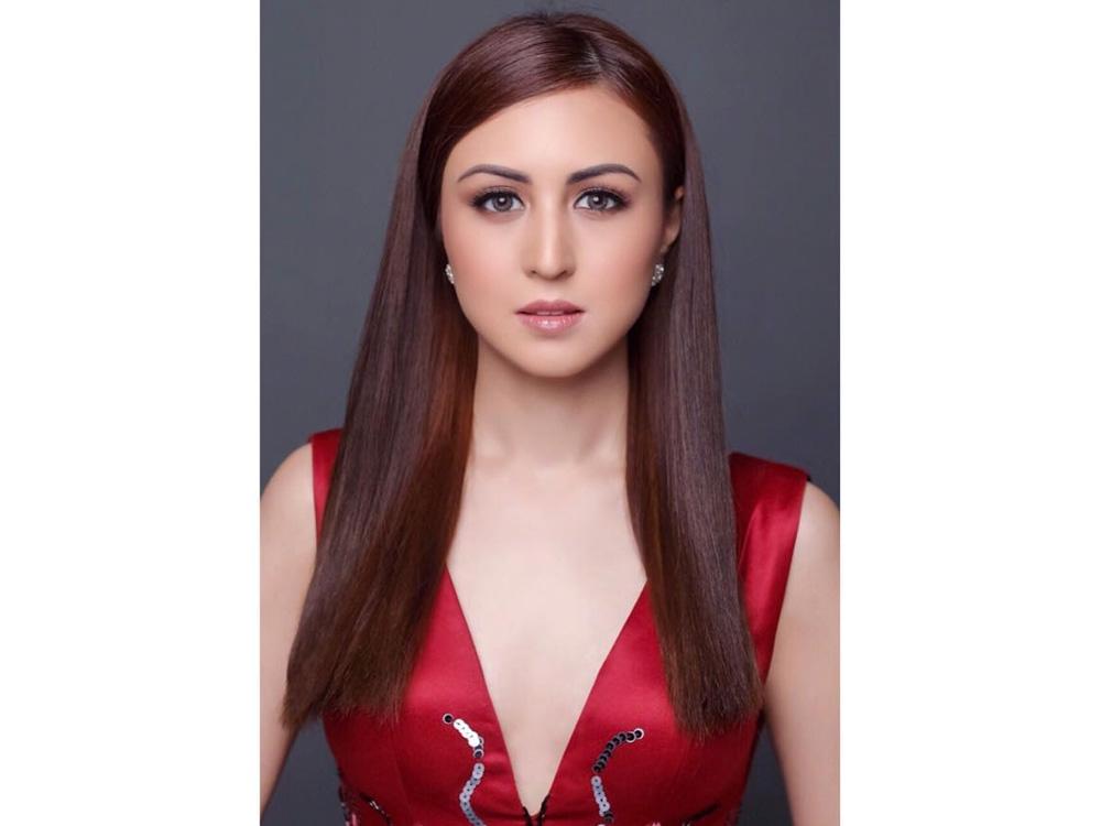 Marian Rivera look-alike