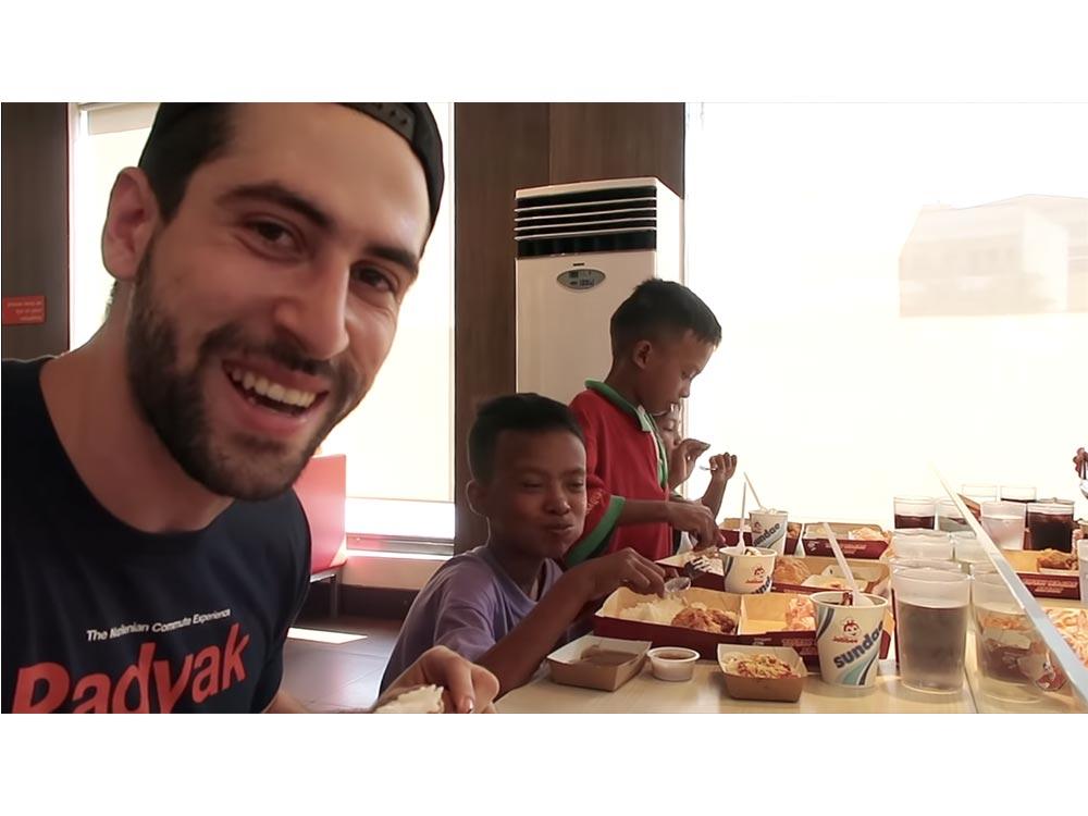 Merienda with street children