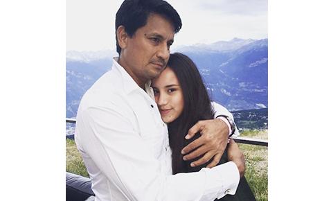 Daddy-daughter moment