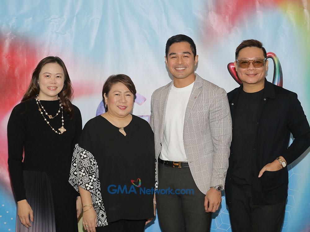 Benjamin renews contract