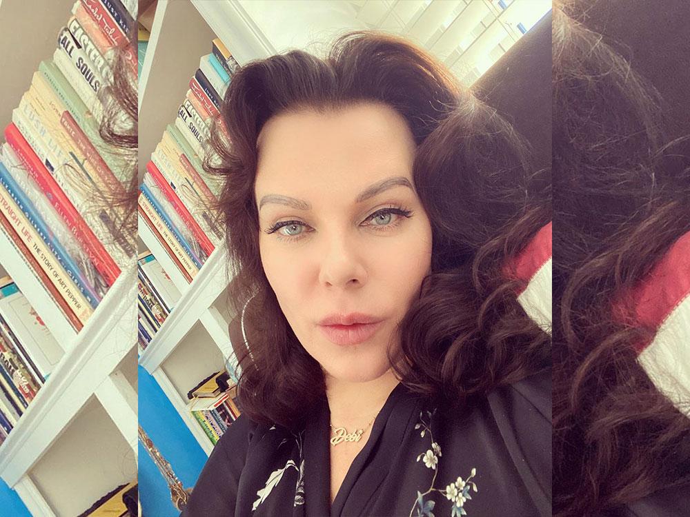 Debi Mazar