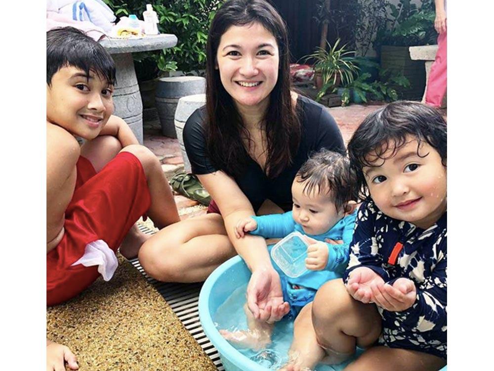 Batsa swimming party