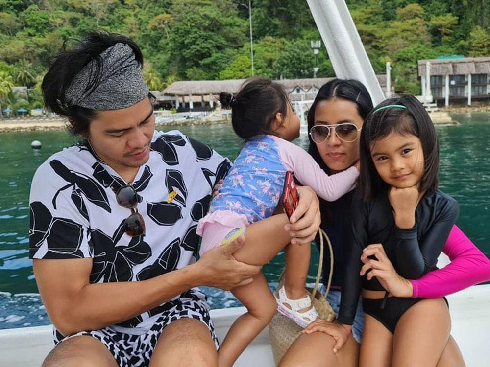 Bianca Gonzalez and JC Intal's family