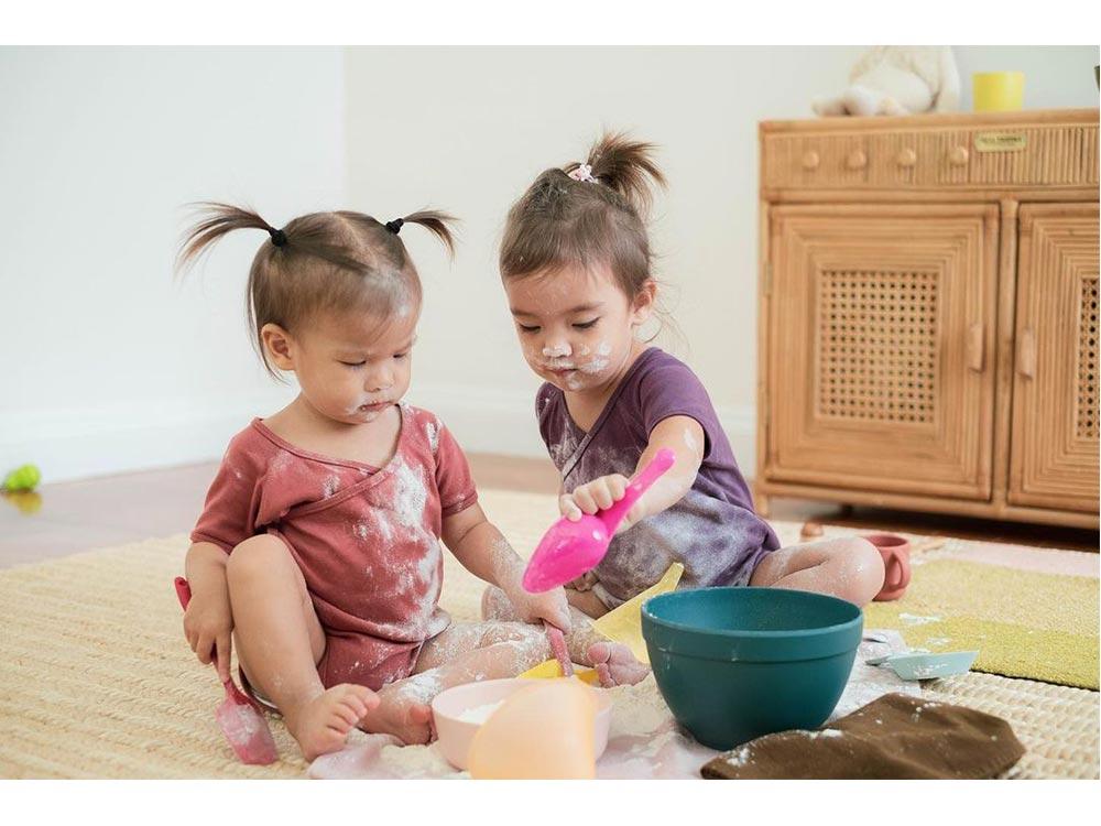 Thylane Katana and Dahlia Amélie