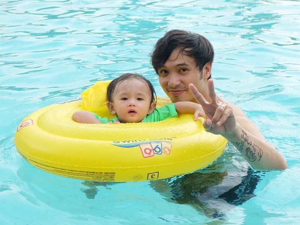 Kean Cipriano and Stellar