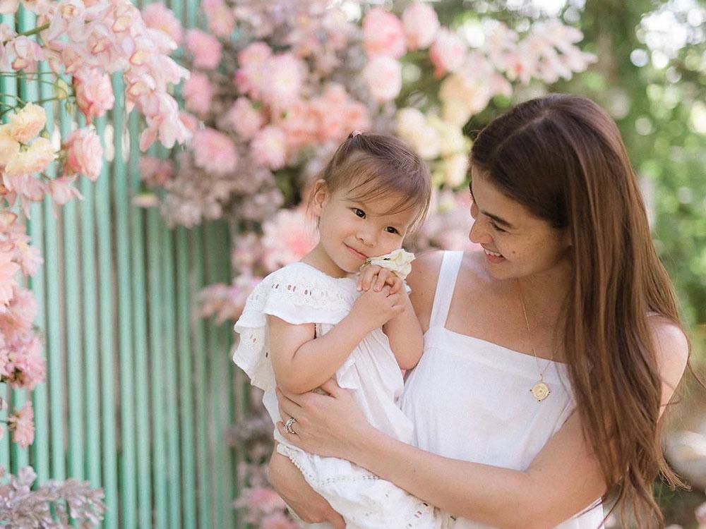 Dahlia Amélie and Anne Curtis