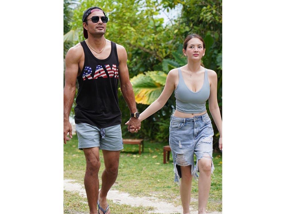 In Photos Derek Ramsay And Ellen Adarnas Pamamanhikan Getaway Trip To Siargao Gma Entertainment