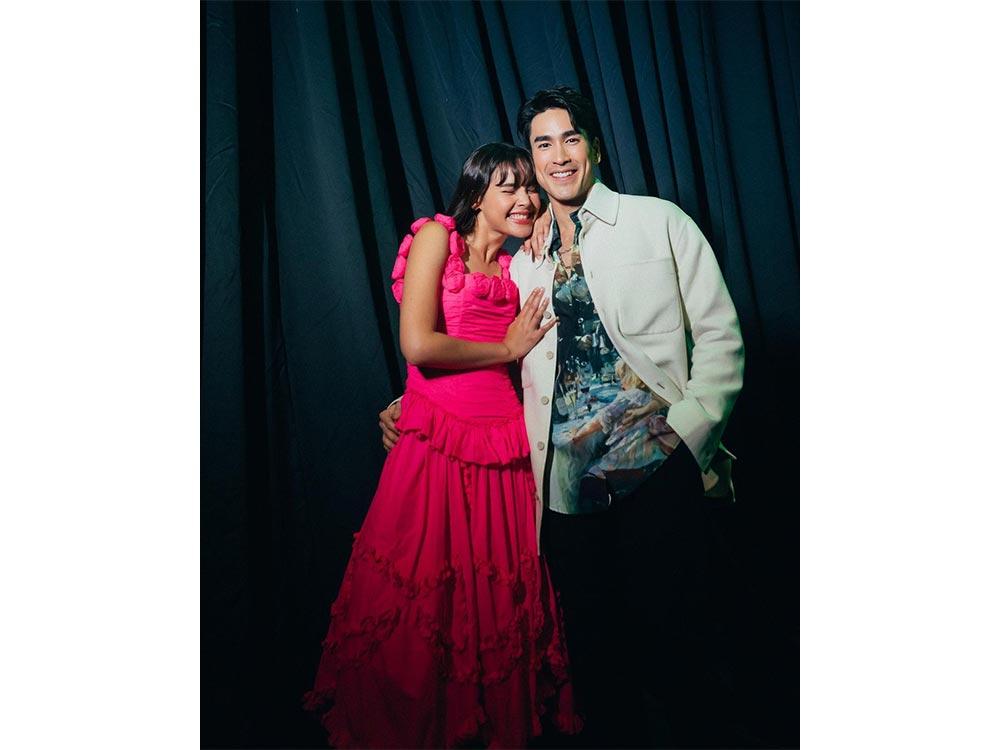 Nadech Kugimiya and Urassaya Sperbund