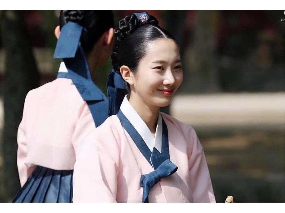 Chae Seo Eun as Hong-yeon