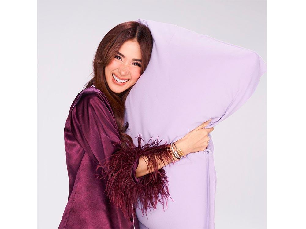 Artistic Heart Evangelista Hair Color Design for Your Screen