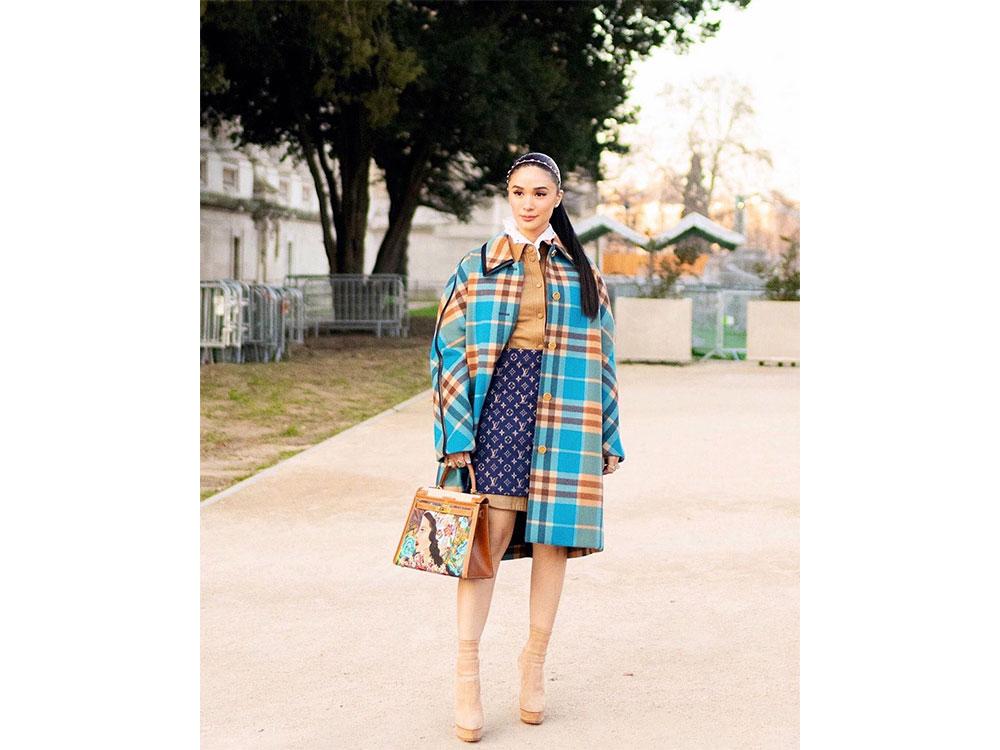 Heart Evangelista on Instagram: Friends: Wru? You: On my way! 🤣 Outfit by  @marianzara