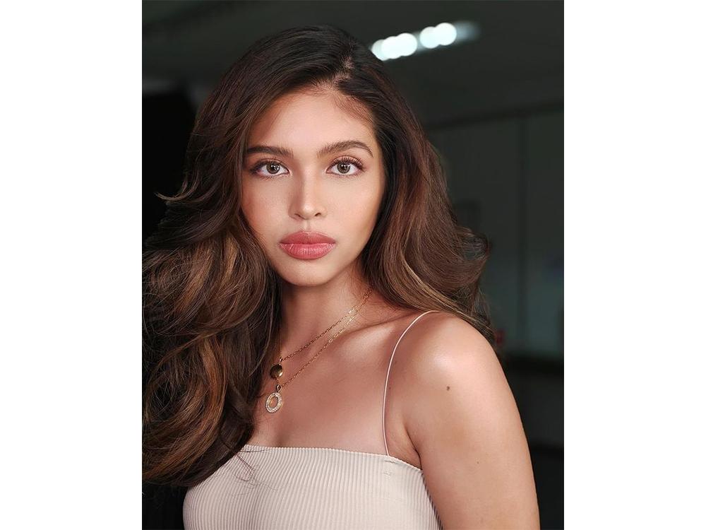 IN PHOTOS: Iconic fashion moments of Maine Mendoza through the years ...