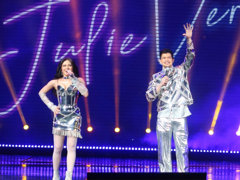 In Photos The Big Moments At Julie Anne San Jose And Rayver Cruzs Julieverse Concert Gma