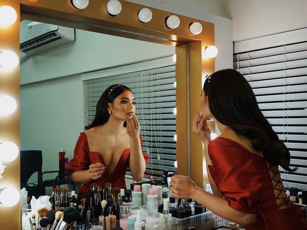 Lovi Poe