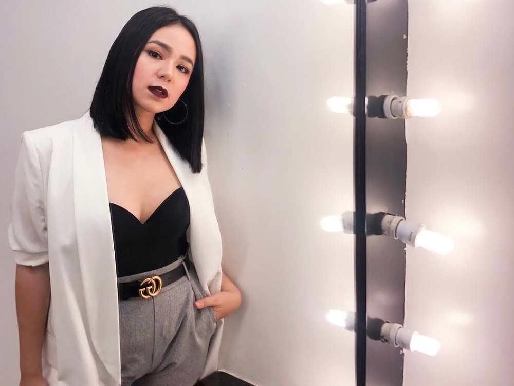 IN PHOTOS: Kapuso actresses and their upgraded mirror selfies | GMA ...