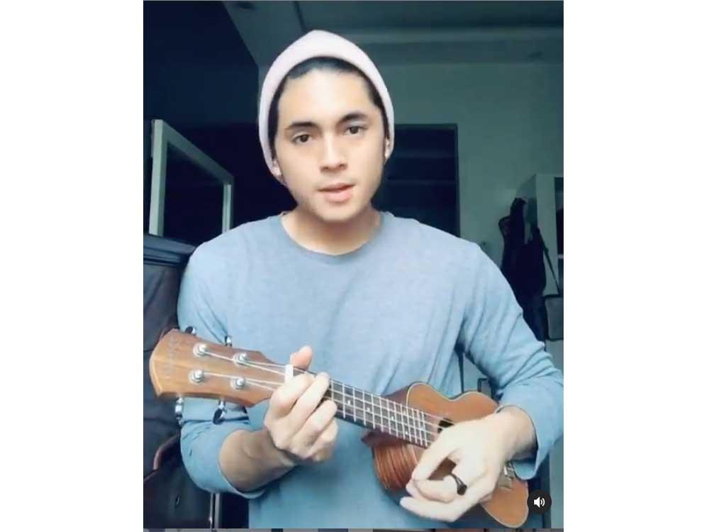 Miguel Tanfelix Singing