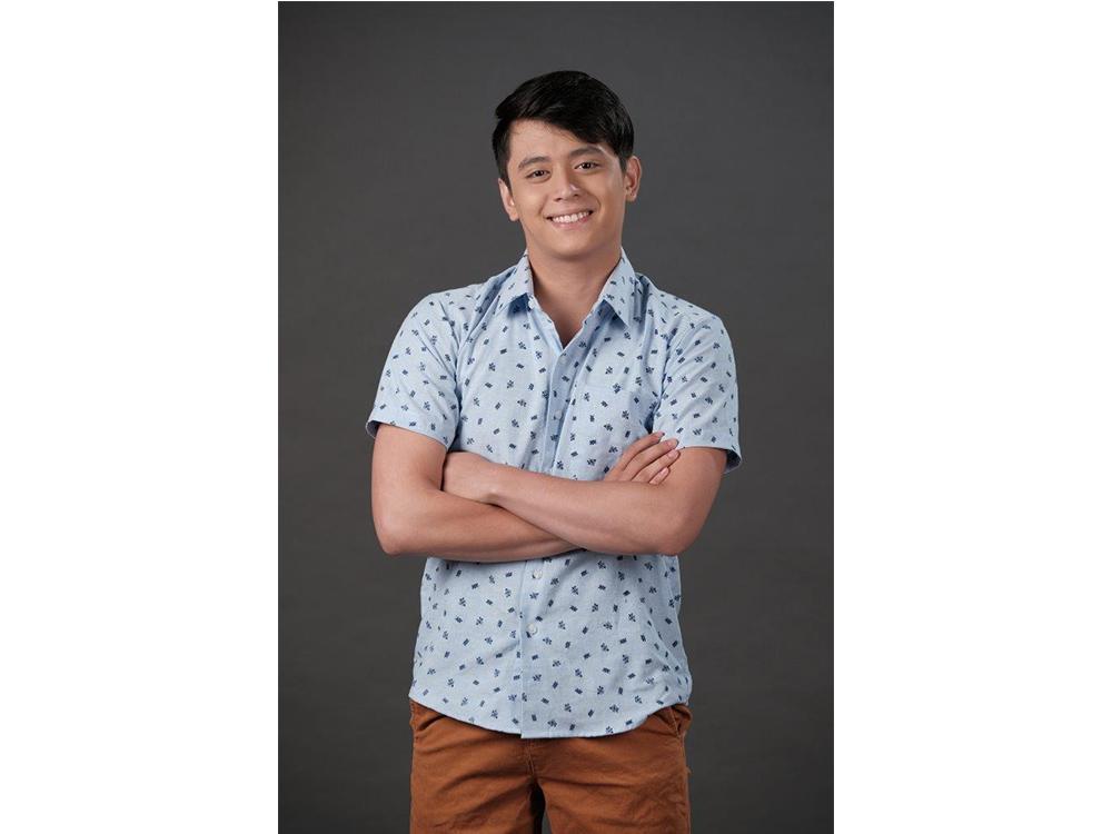Kelvin Miranda bilang Barry Segundo