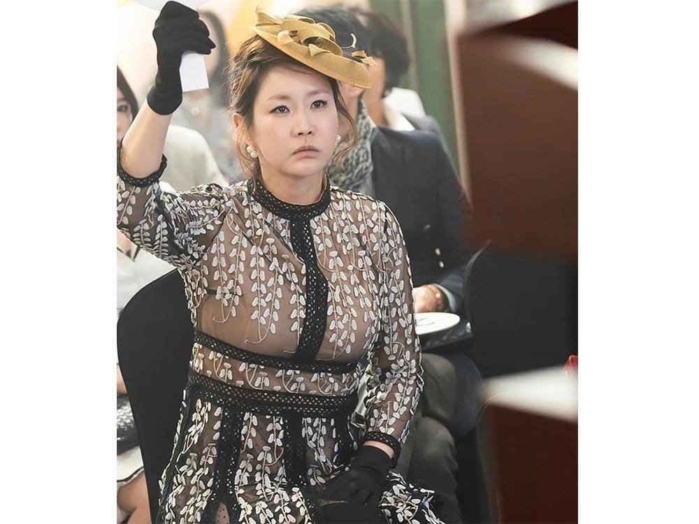 Shin Eun-kyung as Marie