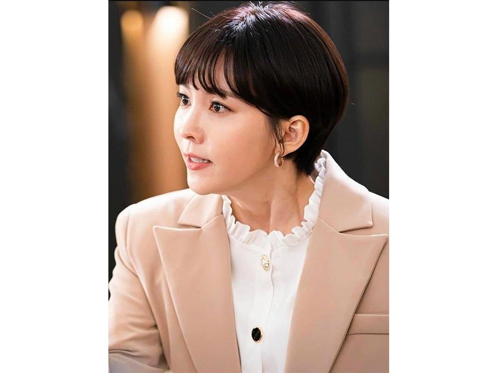 Yoon Joo-hee as Sarah