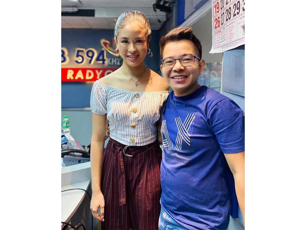 Kisses on DZBB