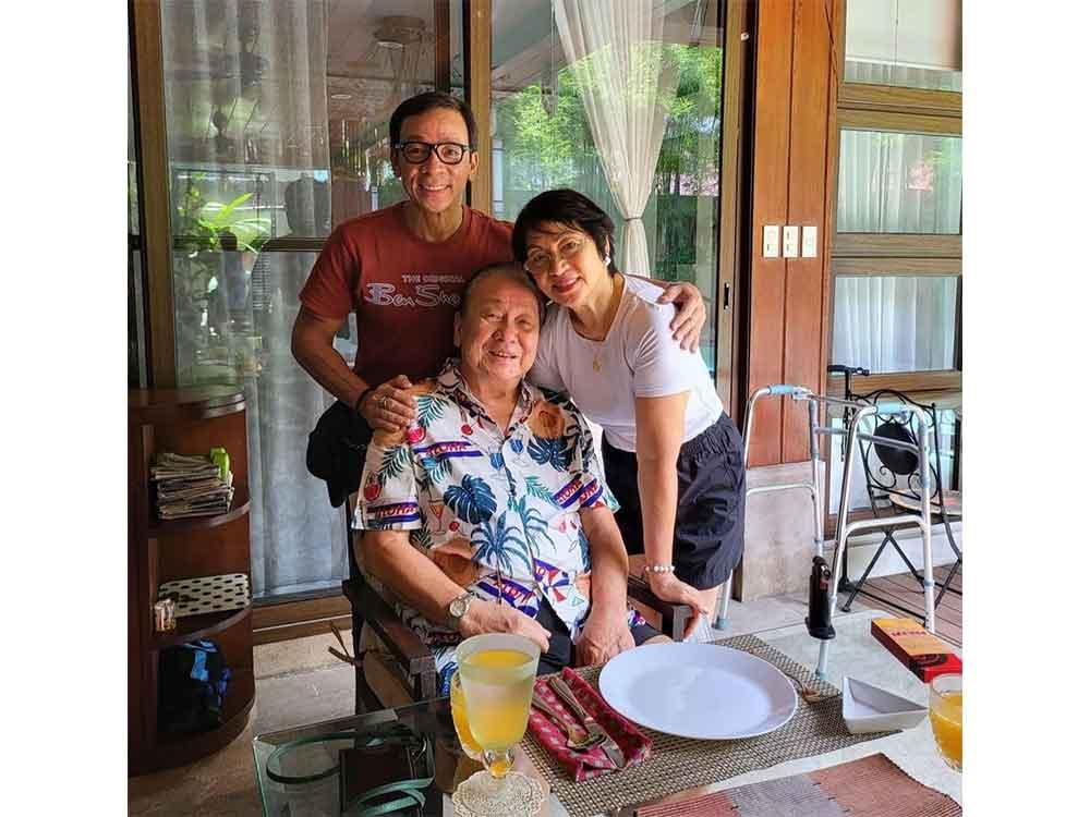 IN PHOTOS: Kuya Kim Atienza's Sweet Bonding Moments With His Family