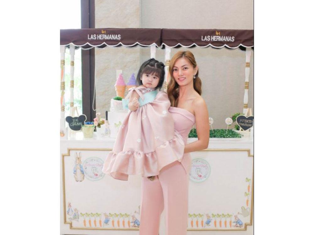 Like mother, like daughter