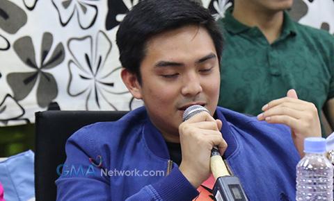 Sef Cadayona bilang Bats