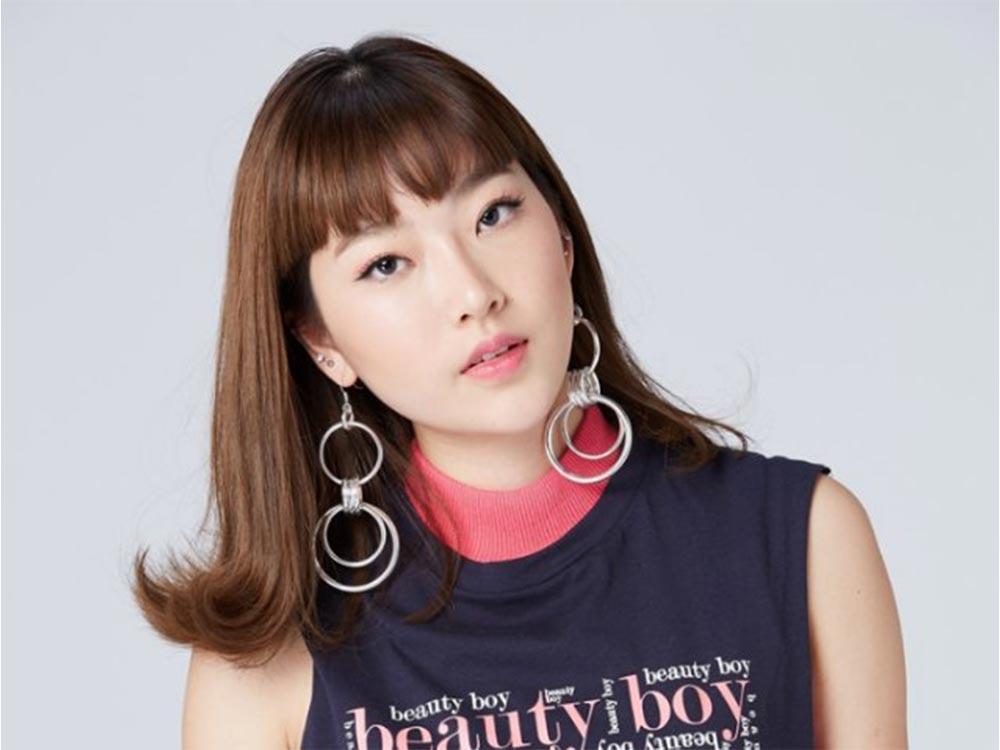 Sakul Kanyapak Pongsak as Vee