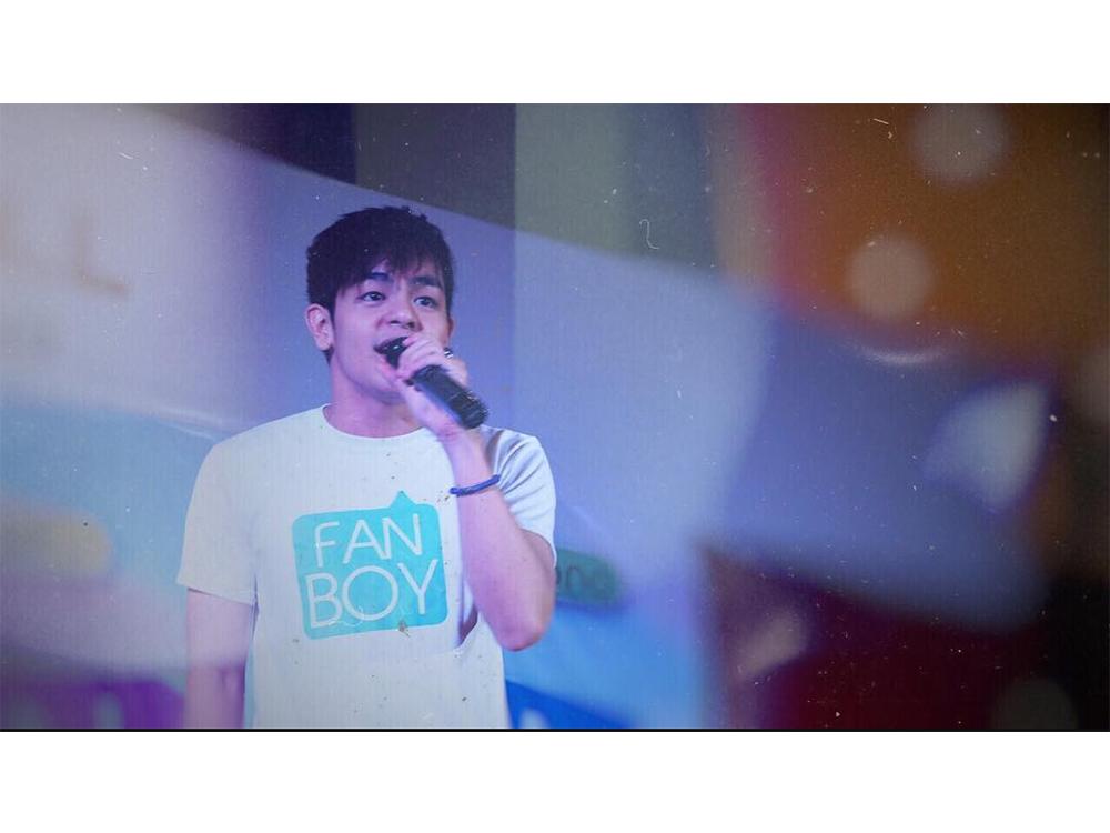  Julian Trono